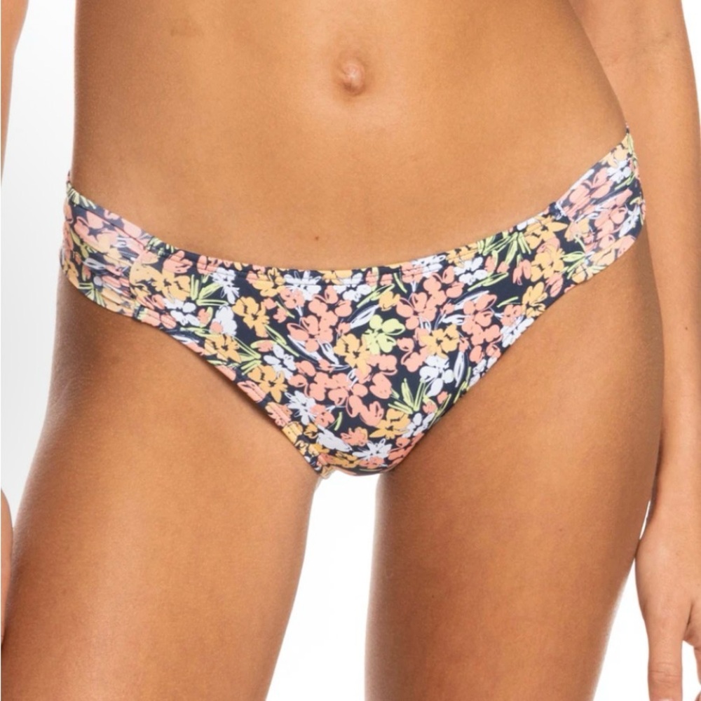🏄♀️ Roxy Beach Classics Floral Moderate Bikini Bottom | Size M | NWT
